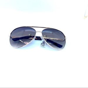 NWT Quay Australia Sunglasses Vivienne Aviators